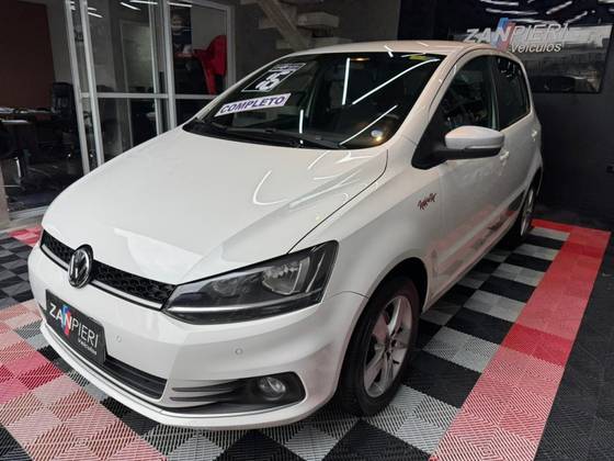 VOLKSWAGEN FOX 1.6 MI ROCK IN RIO 8V FLEX 4P MANUAL VOLKSWAGEN FOX 1.6 MI ROCK IN RIO 8V FLEX 4P MANUAL